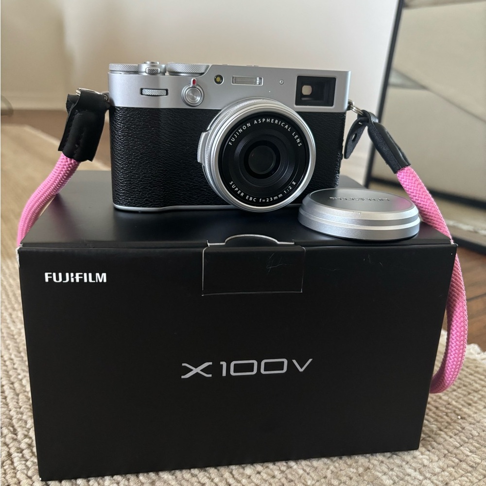 Fujifilm X100V Silver Camera with Pink Strap